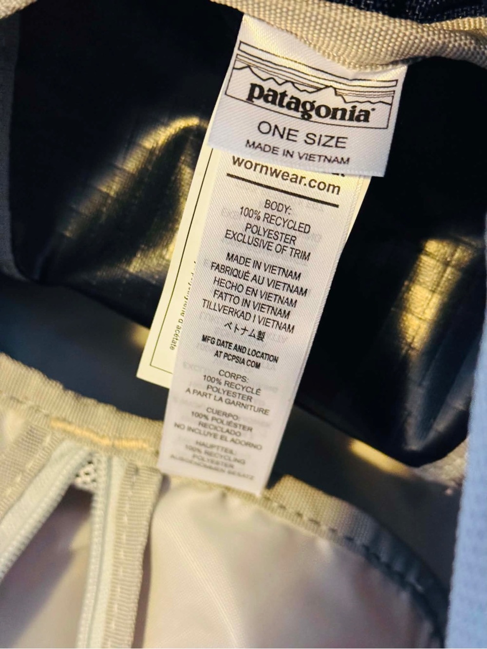 Patagonia Navy and Black Duffel with Red 40L limited Older Version - Picture 9 of 10